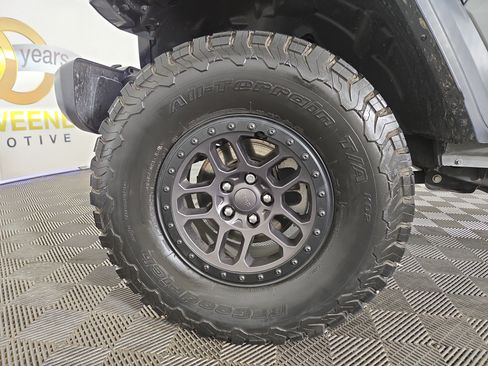Used 2022 Jeep Wrangler Unlimited Sport AWD/4WD image 35