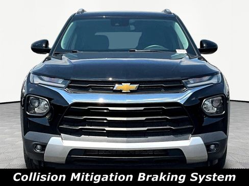 Used 2023 Chevrolet TrailBlazer LT FWD image 2