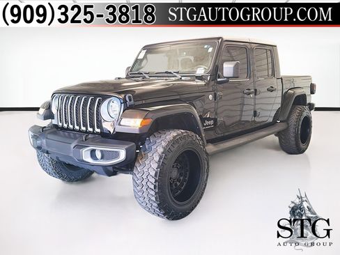 Used 2022 Jeep Gladiator Overland w/ Trailer Tow Package image 1