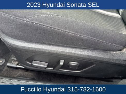 Used 2023 Hyundai Sonata SEL w/ Convenience Package FWD image 12