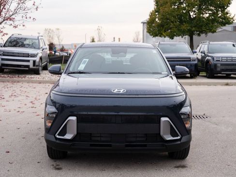 New 2026 Hyundai Kona SE image 2