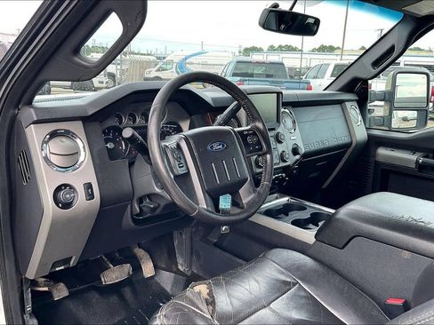 Used 2016 Ford F250 Lariat w/ Lariat Ultimate Package AWD/4WD image 14