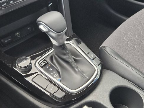 New 2026 Kia Seltos S FWD image 17