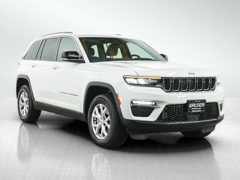 Used 2022 Jeep Grand Cherokee Limited AWD/4WD image 7