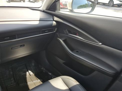 Used 2022 MAZDA CX-30 AWD 2.5 S w/ Select Package image 17