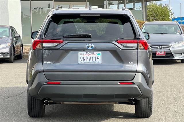 Certified 2024 Toyota RAV4 LE AWD/4WD image 8