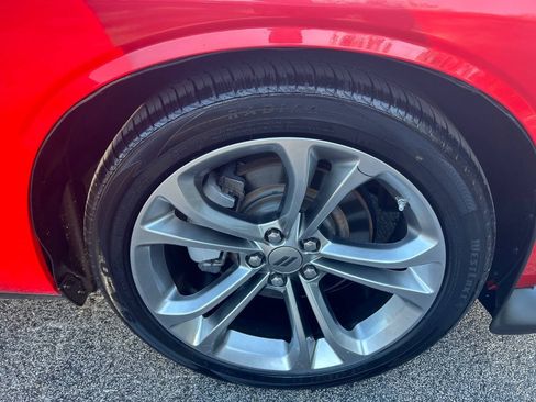 Used 2022 Dodge Challenger R/T RWD image 9