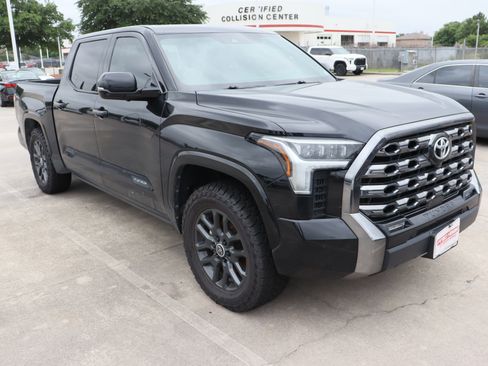 Used 2023 Toyota Tundra Platinum w/ Advanced Package AWD/4WD image 2
