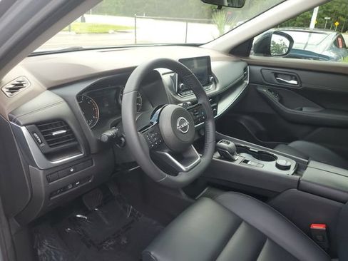 Used 2023 Nissan Rogue SV w/ SV Premium B Package AWD/4WD image 11