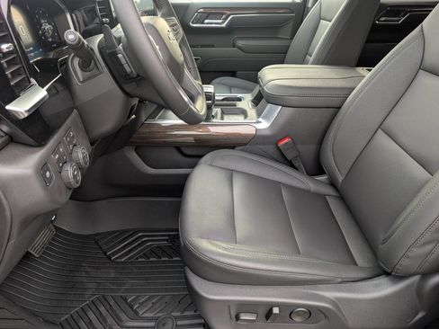 New 2026 Chevrolet Silverado 1500 LT Trail Boss w/ LT Trail Boss Premium Package AWD/4WD image 17