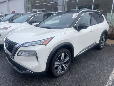 Certified 2023 Nissan Rogue SL w/ SL Premium Package AWD/4WD image 1
