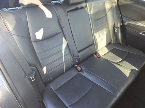 Used 2021 Toyota RAV4 XLE Premium image 22