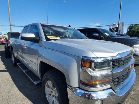 Used 2018 Chevrolet Silverado 1500 LT w/ All Star Edition image 3