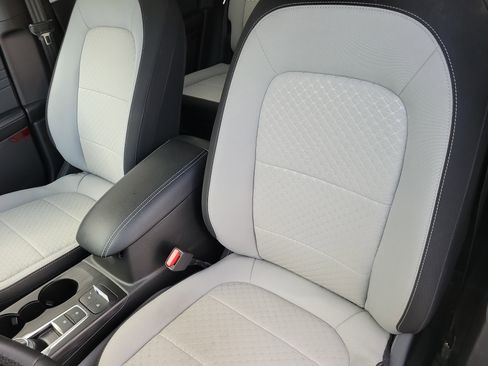 Used 2023 Ford Escape Active image 11