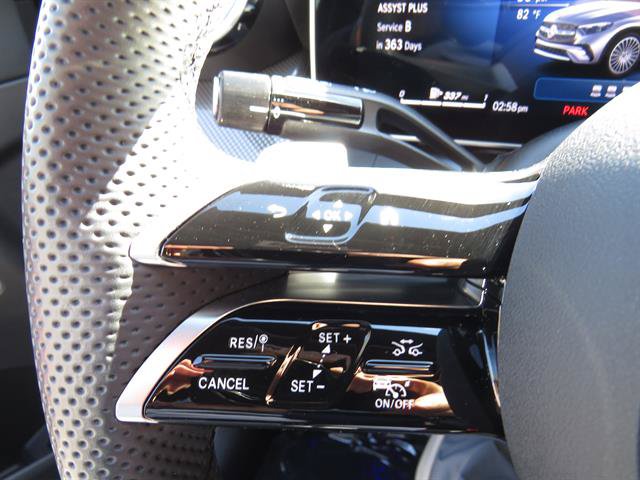 Used 2026 Mercedes-Benz GLC 300 4MATIC image 11