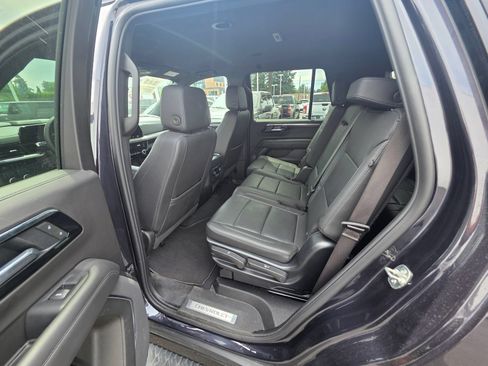 Used 2025 Chevrolet Tahoe Z71 AWD/4WD image 13
