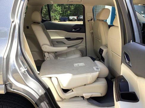 Used 2022 GMC Acadia Denali w/ Denali Technology Package AWD/4WD image 45