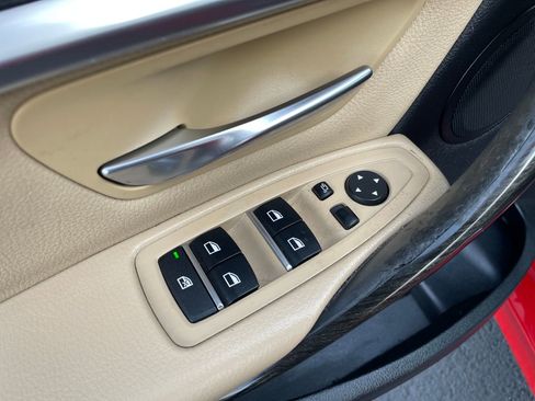 Used 2017 BMW 330i xDrive 330i xDrive image 13