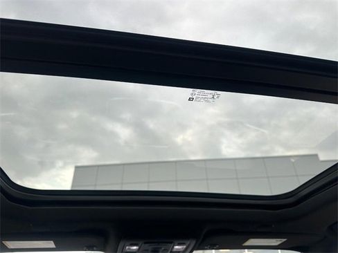 Used 2022 Chevrolet Tahoe LT w/ LT Signature Plus Package image 13