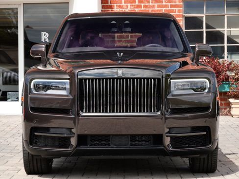 Used 2022 Rolls-Royce Cullinan Black Badge AWD/4WD image 5