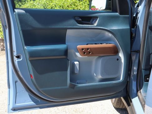 Used 2024 Ford Maverick Lariat AWD/4WD image 18