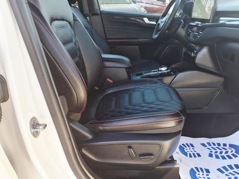 Certified 2024 Ford Escape ST-Line Elite w/ Premium Technology Package image 11