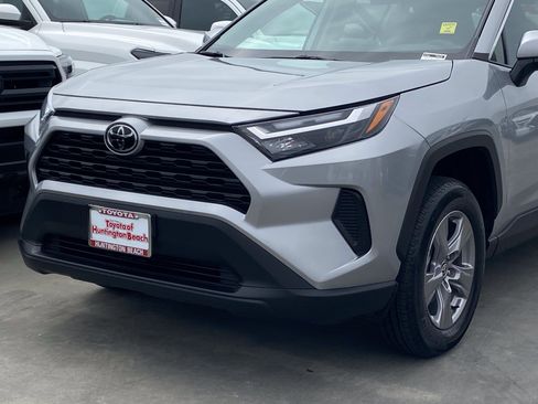 Certified 2025 Toyota RAV4 XLE AWD/4WD image 7