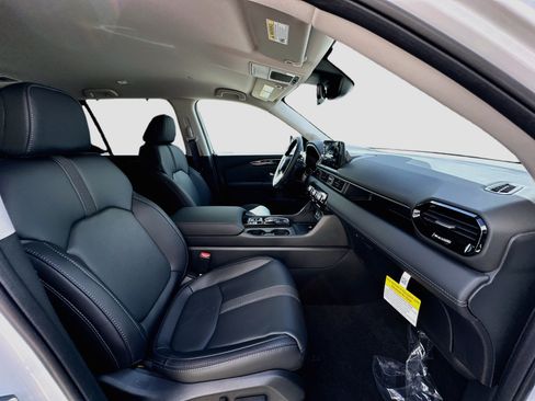 Certified 2025 Honda Pilot EX-L image 22
