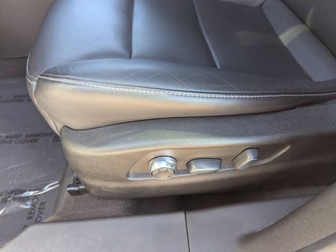 Certified 2024 Cadillac XT4 Premium Luxury image 29