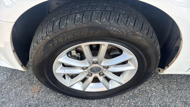 Used 2019 Dodge Grand Caravan SXT FWD image 9