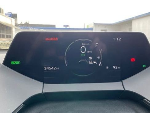 Used 2023 Toyota Prius LE image 31