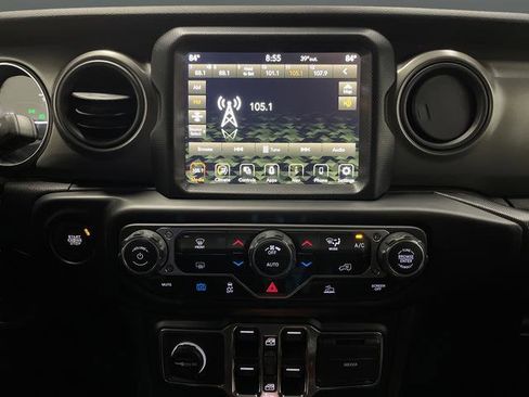 Used 2023 Jeep Wrangler Unlimited w/ 8.4" Radio Group image 7