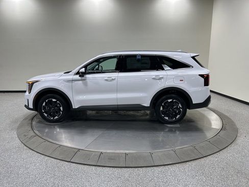 New 2026 Kia Sorento S image 8