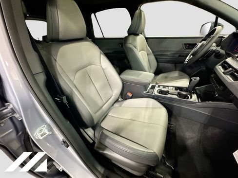 New 2026 Subaru Outback Limited AWD/4WD image 30