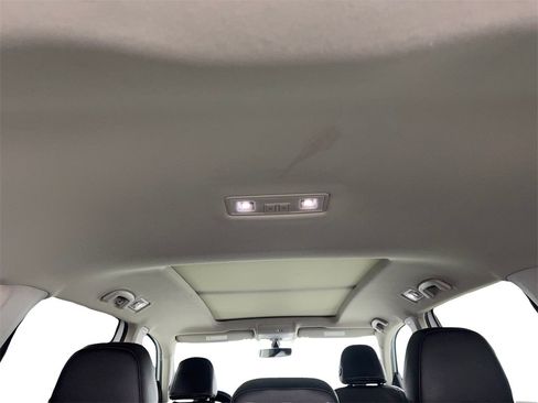 Used 2023 Volkswagen Atlas SE w/ Panoramic Sunroof Package image 76