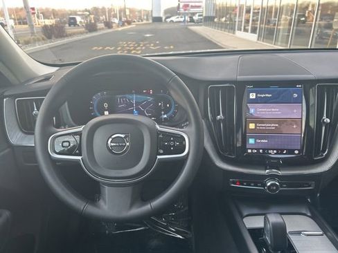 Certified 2025 Volvo XC60 B5 Plus AWD/4WD image 18