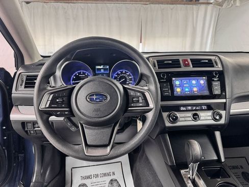 Used 2019 Subaru Outback 2.5i AWD/4WD image 11