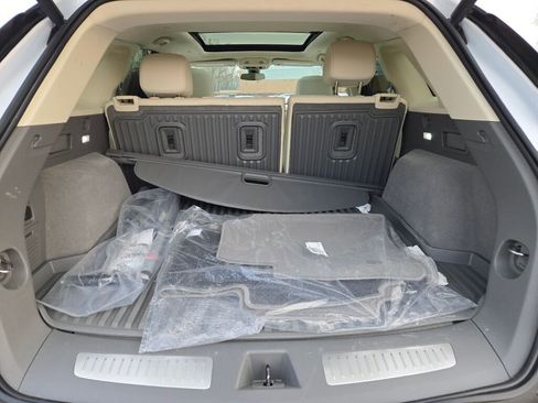 New 2025 Cadillac XT5 Premium Luxury image 18