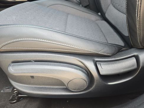 Used 2024 Kia Seltos S FWD image 17