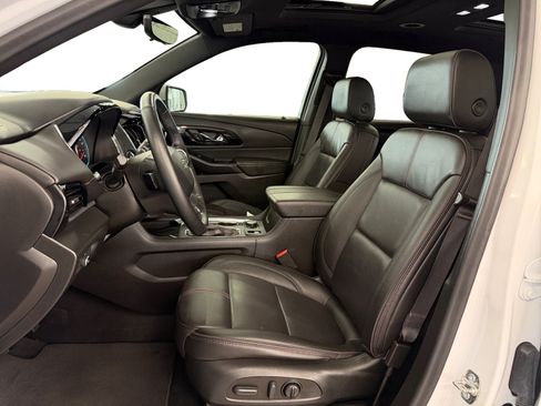 Used 2023 Chevrolet Traverse RS AWD/4WD image 9