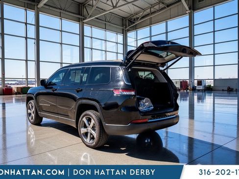 Used 2021 Jeep Grand Cherokee L Limited image 32