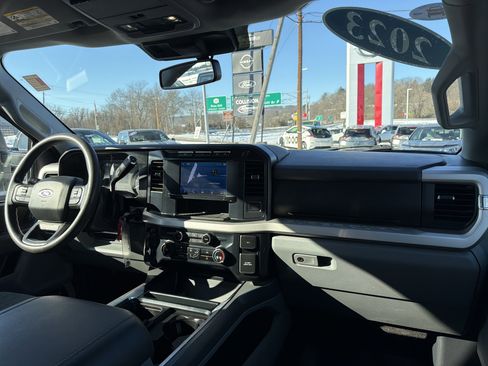 Used 2023 Ford F250 XLT w/ FX4 Off-Road Package image 16