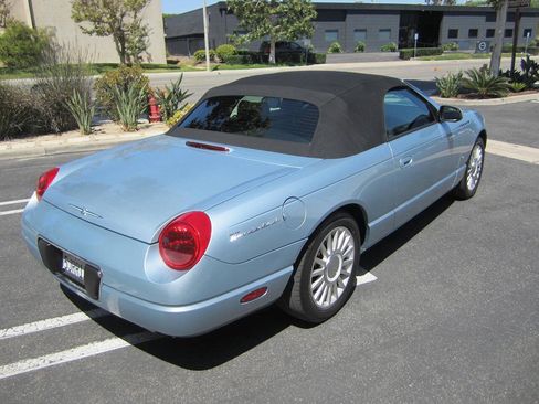 Used 2004 Ford Thunderbird RWD image 17