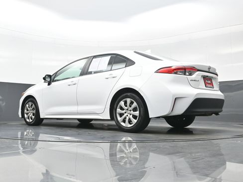 Used 2024 Toyota Corolla LE FWD image 28