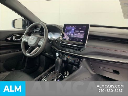 Used 2024 Jeep Compass Trailhawk image 37