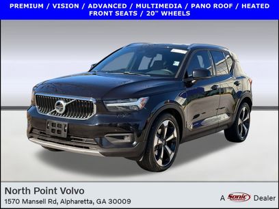 Used 2019 Volvo XC40 T5 Momentum