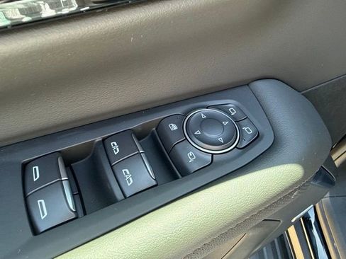 New 2026 Chevrolet Tahoe High Country w/ Sun And Tow Package AWD/4WD image 8