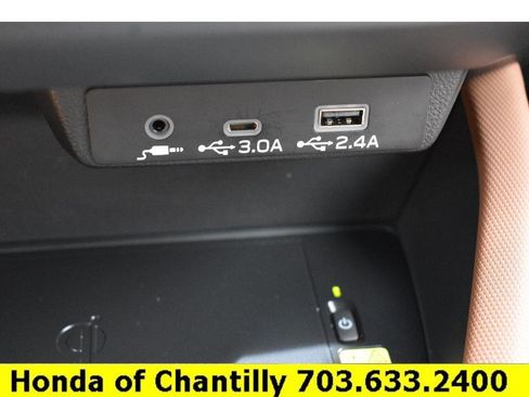 Used 2025 Subaru Forester Touring AWD/4WD image 16