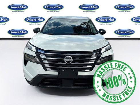 Used 2024 Nissan Rogue S FWD image 2