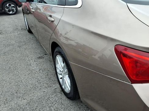 Used 2018 Chevrolet Malibu LT FWD image 17